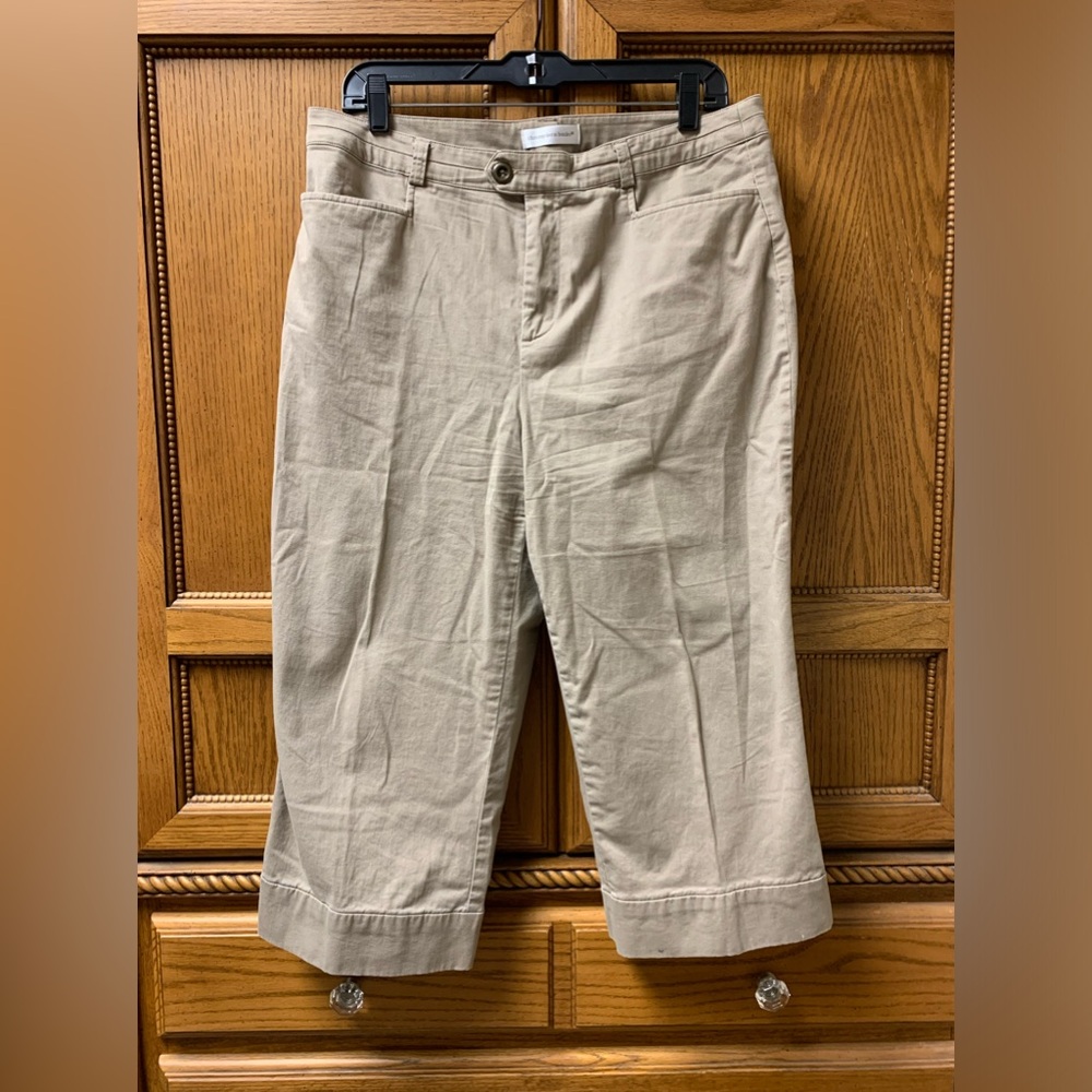 Christopher & Banks Khaki Cropped Capris